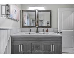 4 Peacher Street, Springwater, ON L9X0W6 Photo 27