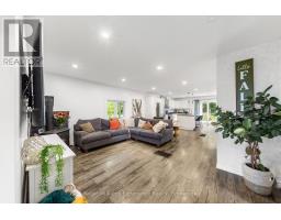 5691 Penetanguishene Road, Springwater, ON L0L1P0 Photo 11