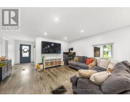 5691 Penetanguishene Road, Springwater, ON L0L1P0 Photo 12