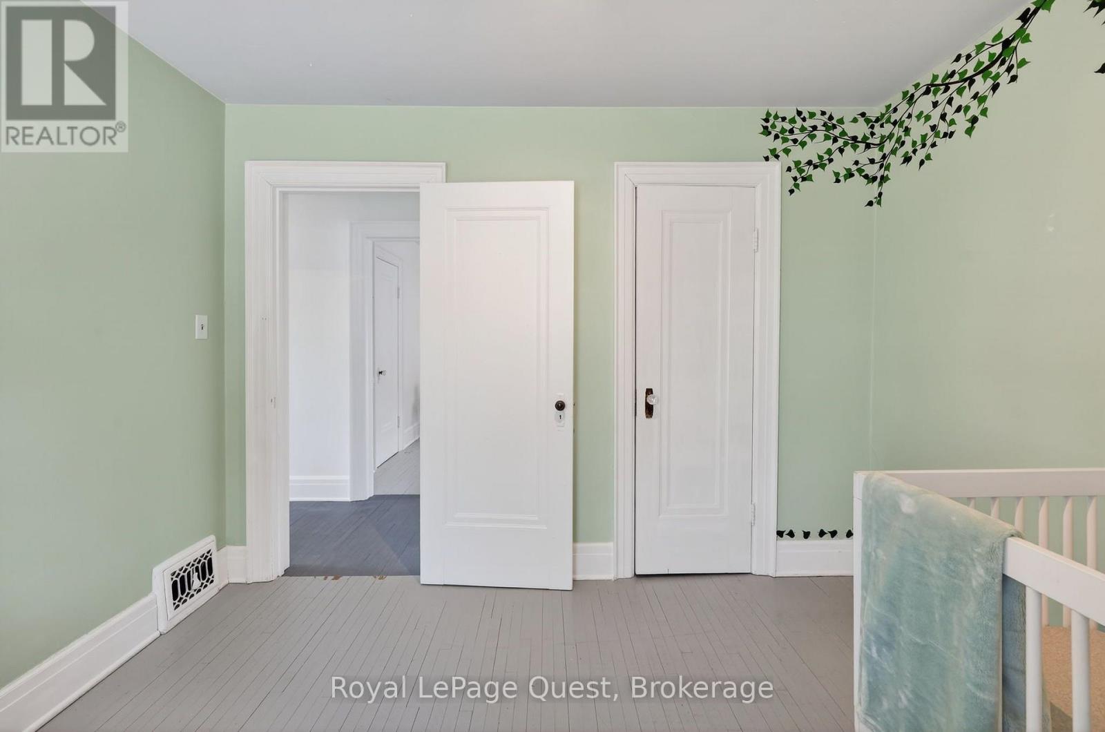 109 BRANT STREET E - Image 34