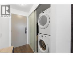 10 York Street Unit# 3807, Toronto, ON M5J0E1 Photo 16