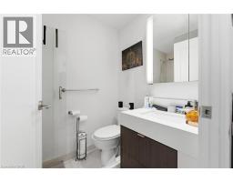 10 York Street Unit# 3807, Toronto, ON M5J0E1 Photo 9