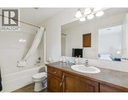 4pc Bathroom - 280 Rockyspring Grove Nw, Calgary, AB T3G5Y8 Photo 11