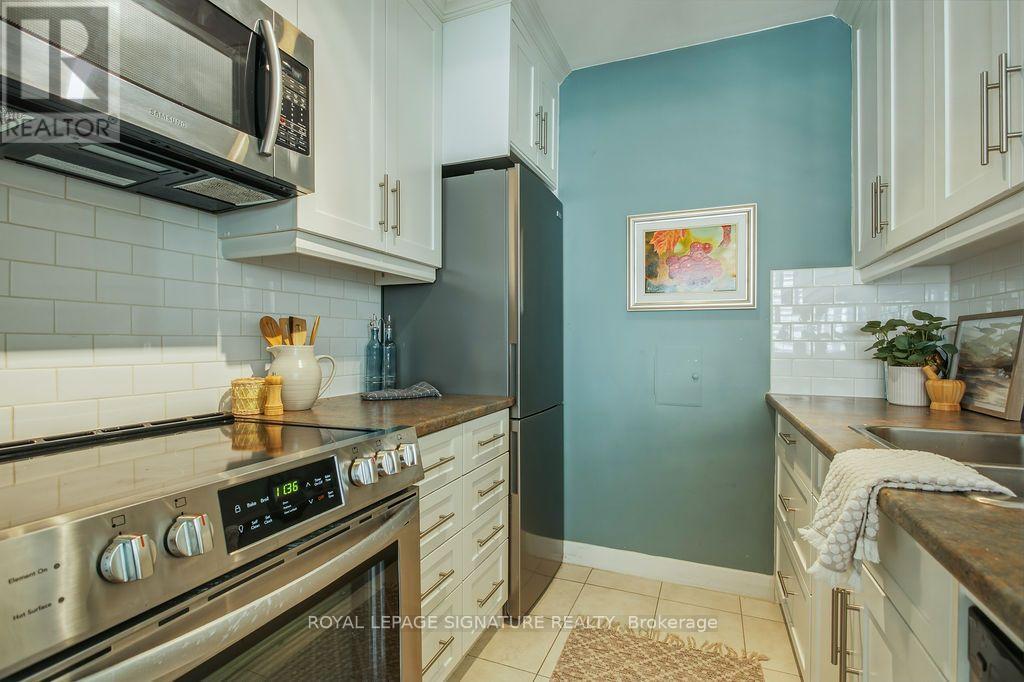 Photo of 203 - 30 ELM AVENUE
