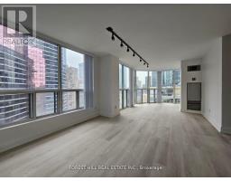 2105 - 24 Wellesley Street W, Toronto, ON M4Y2X6 Photo 6