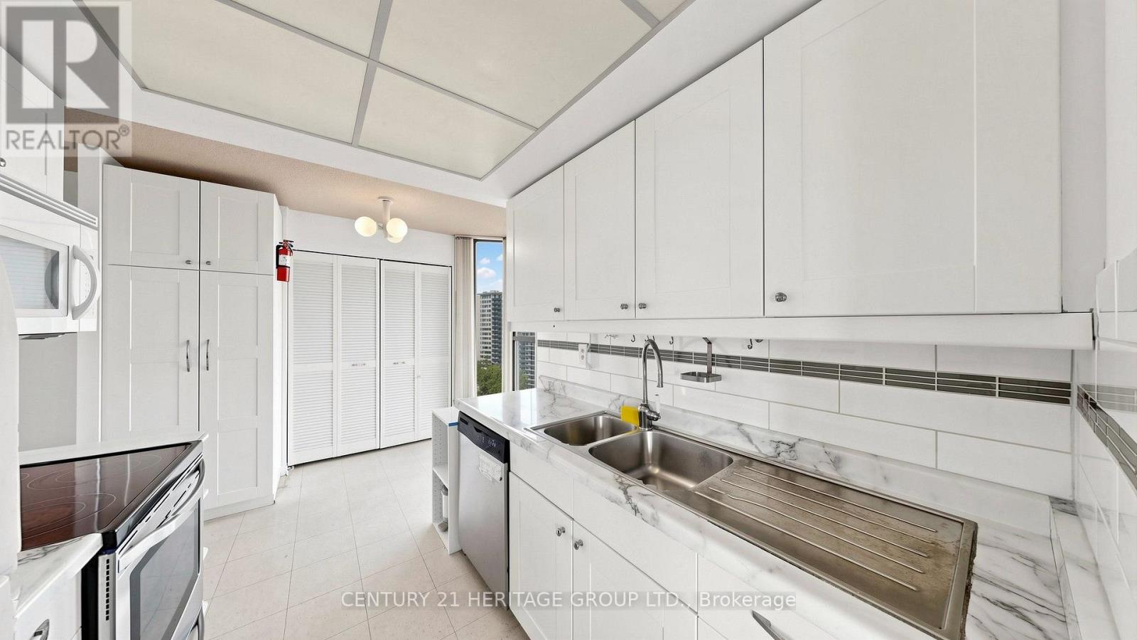 #1503 80 ANTIBES DRIVE - 15