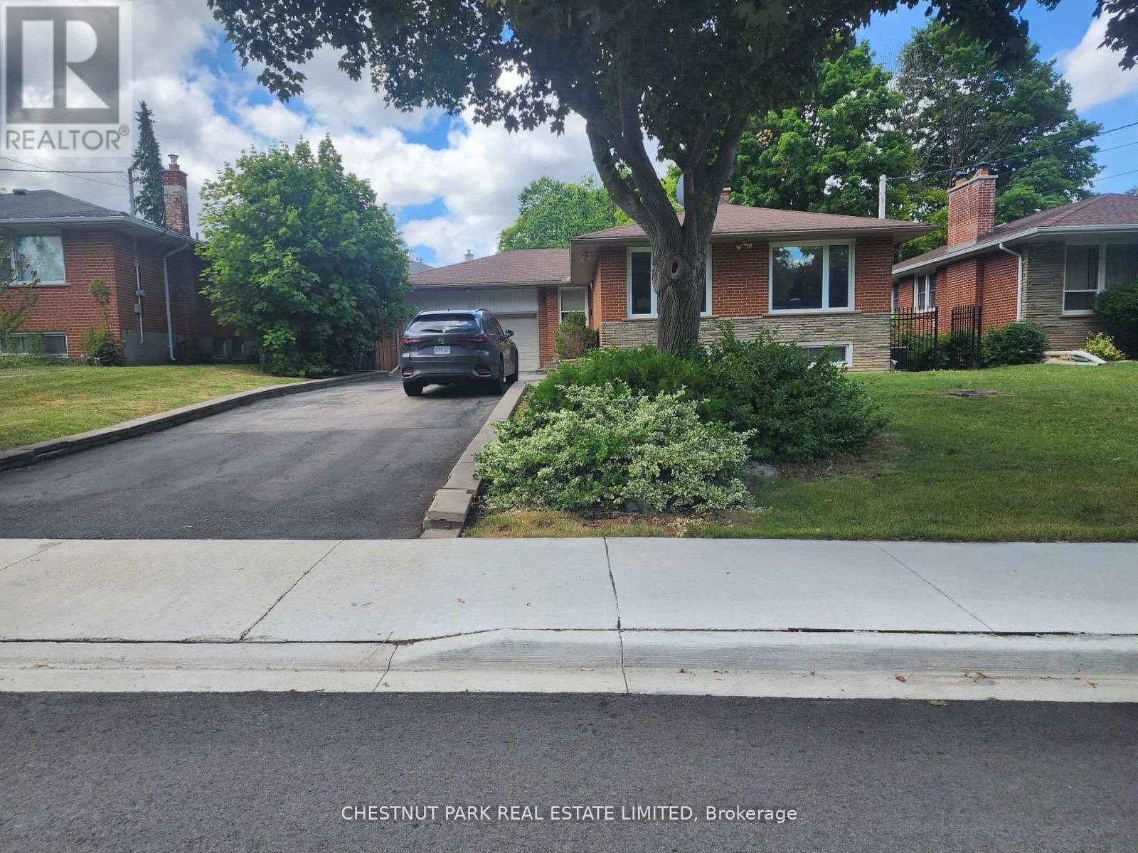 Photo of 184 Burbank Drive