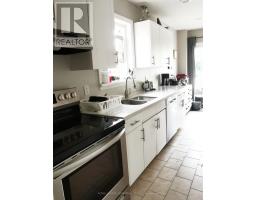 13 Mulberry Crescent, Toronto, ON M6C1N4 Photo 11