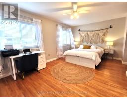 13 Mulberry Crescent, Toronto, ON M6C1N4 Photo 14