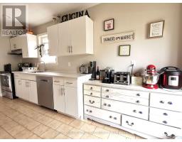 13 Mulberry Crescent, Toronto, ON M6C1N4 Photo 9