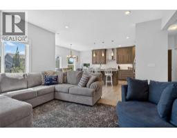 Pantry - 325 Bayside Crescent Sw, Airdrie, AB T4B4H1 Photo 8