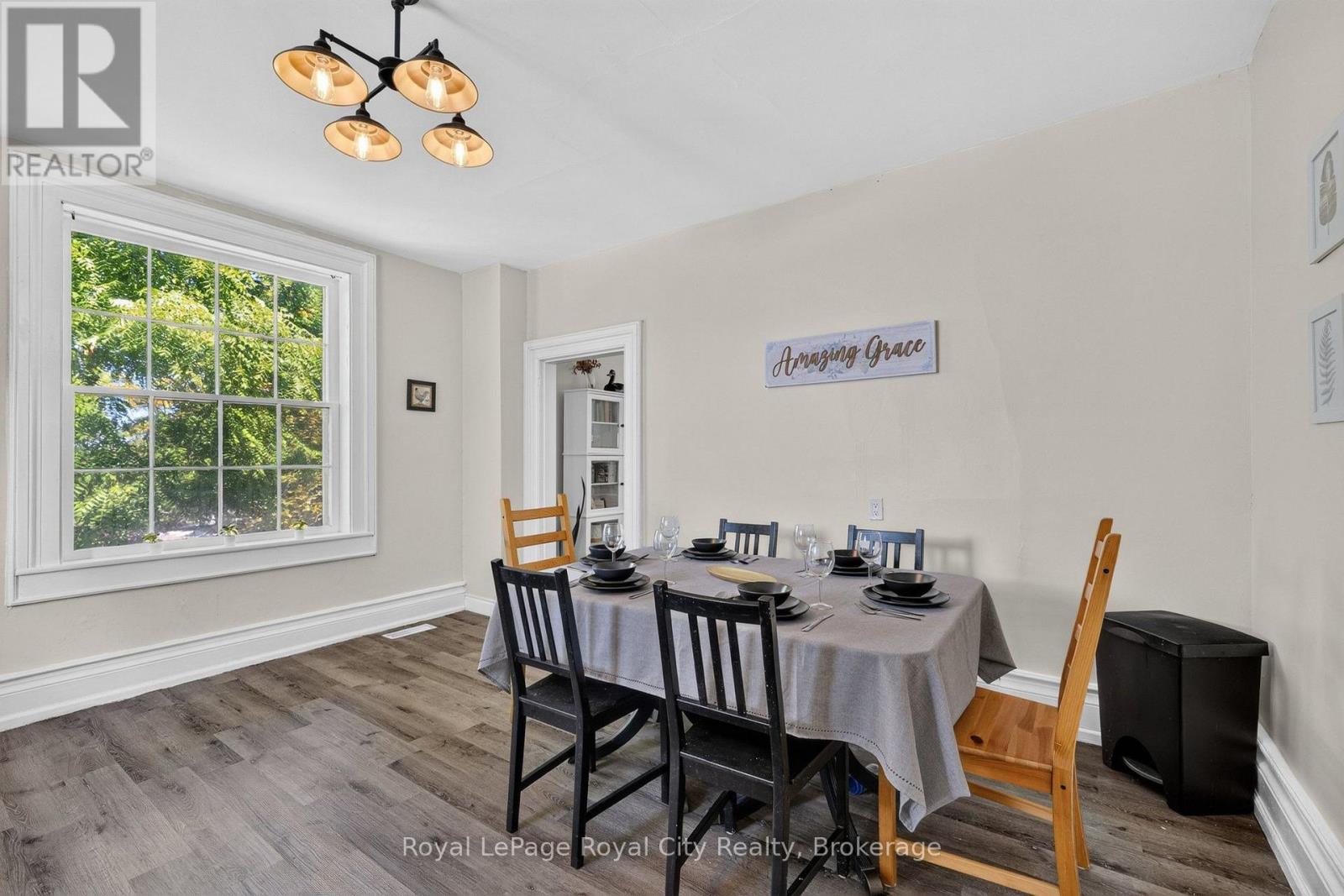 393 MAIN STREET S - 14