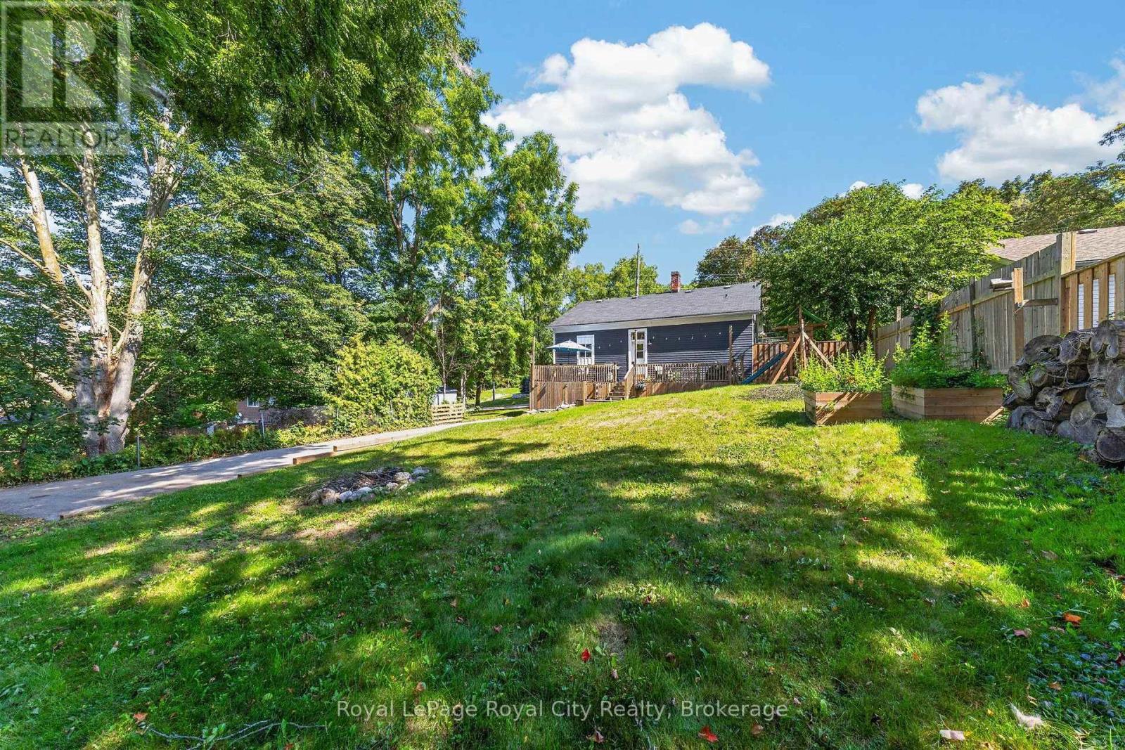 393 MAIN STREET S - 44