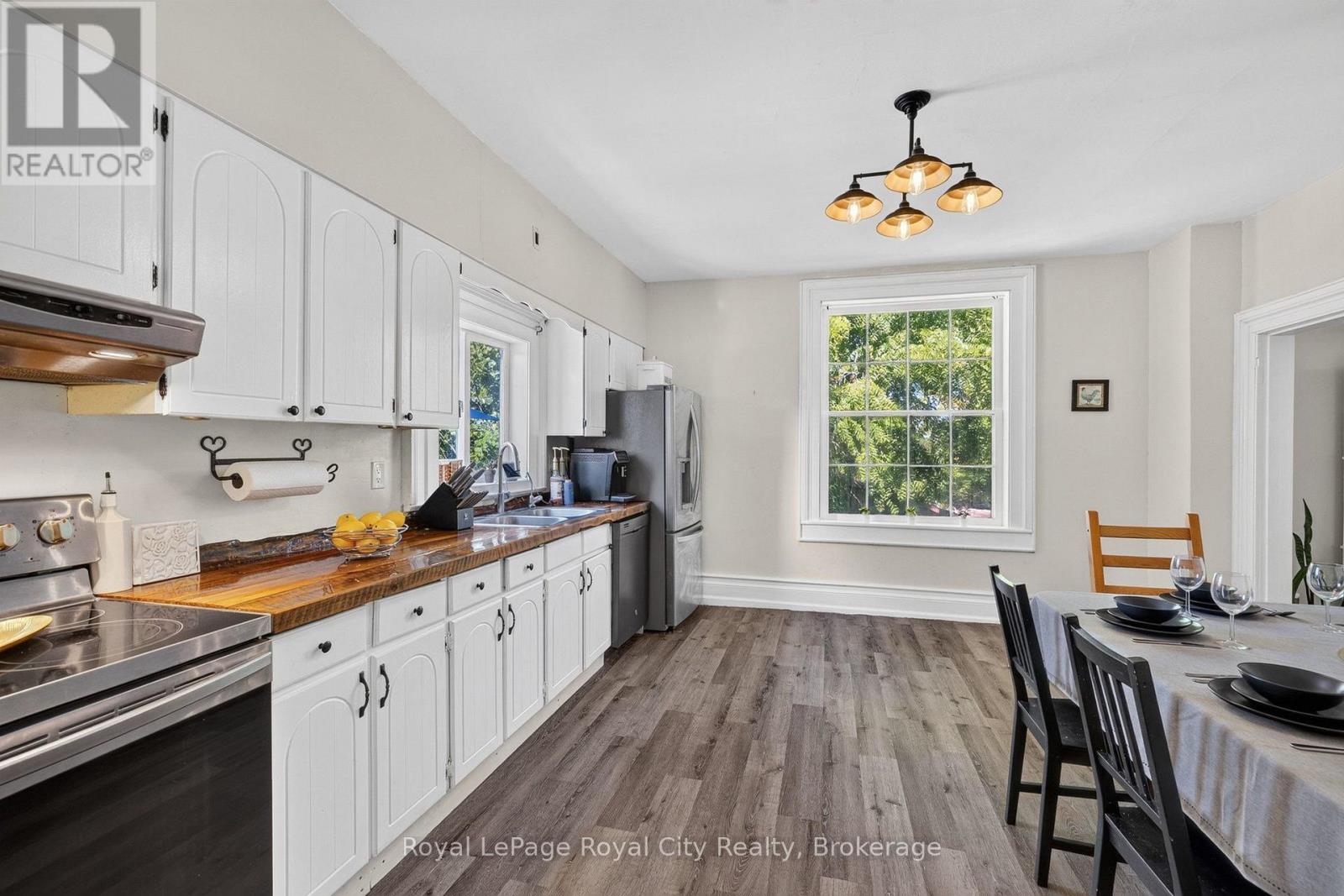 393 MAIN STREET S - 9