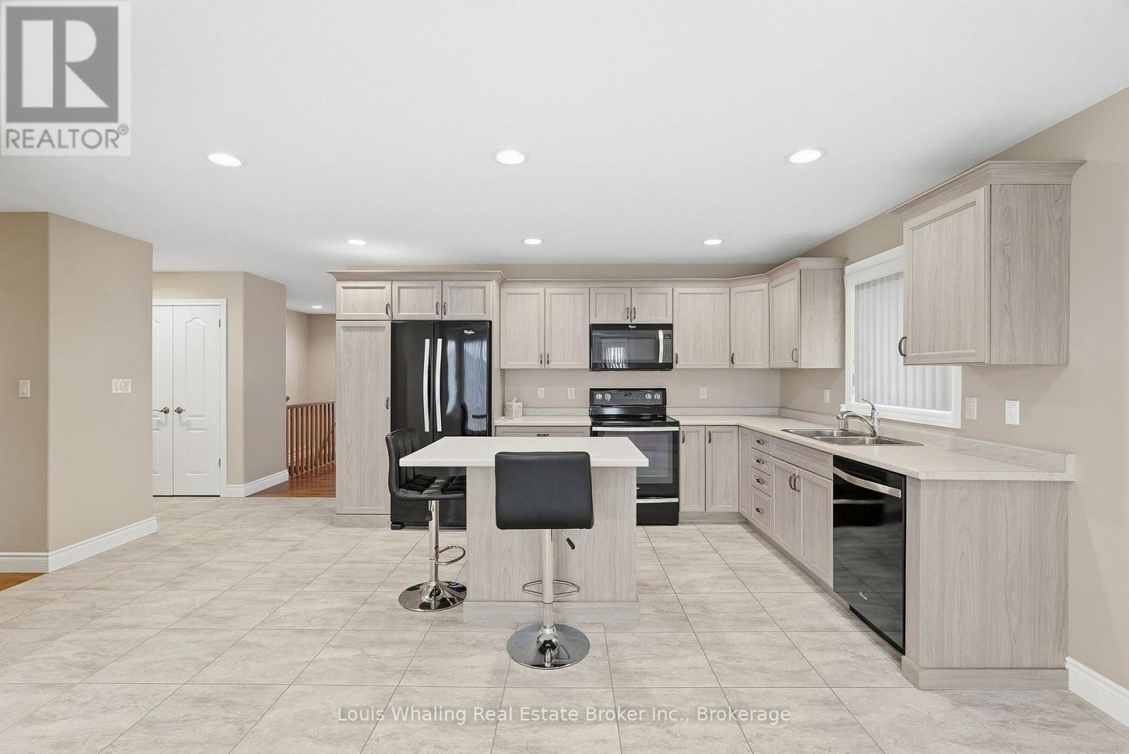 766 15TH STREET - 11