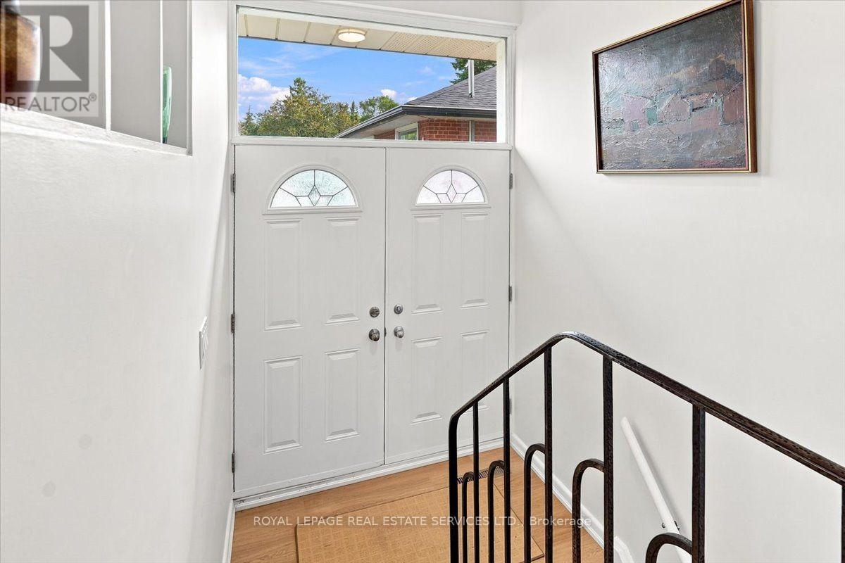 Photo of 6 CLIFFORD COURT