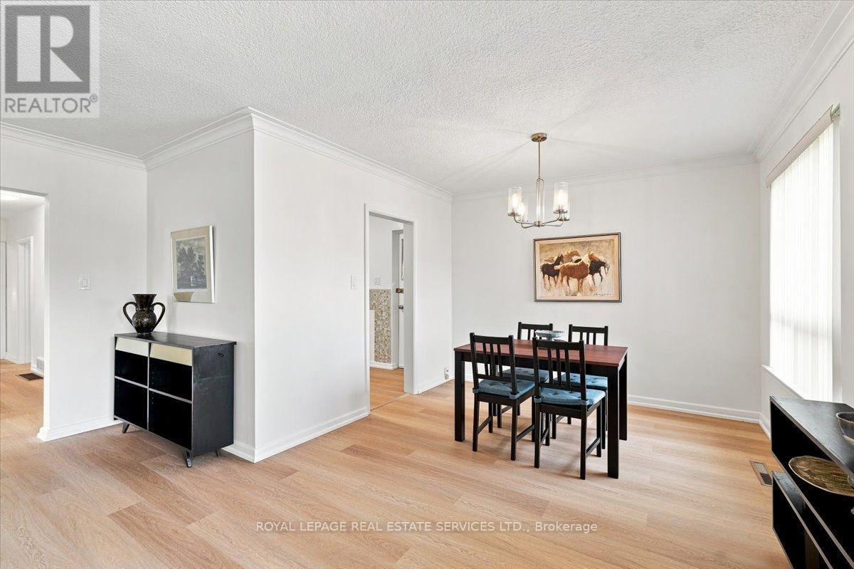 Photo of 6 CLIFFORD COURT