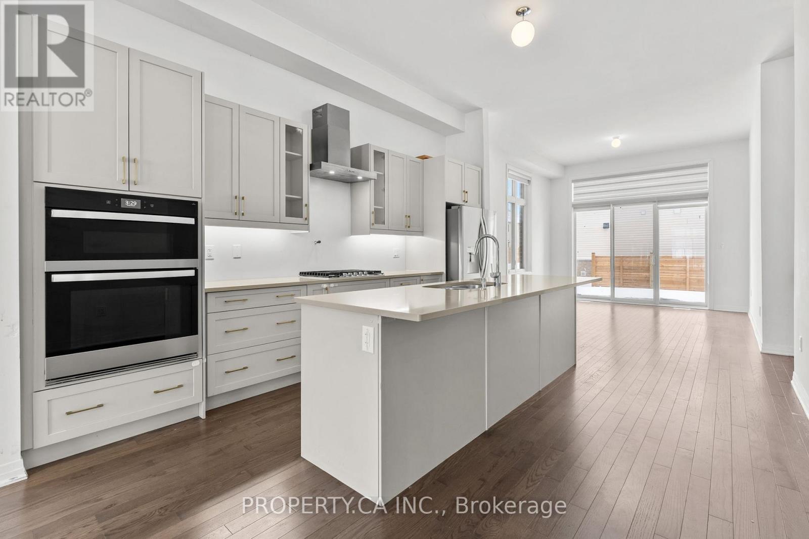 2 Yacht Drive, Clarington, ON photo 3