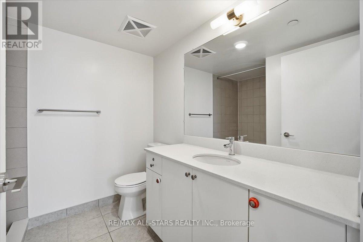 #824 8 TRENT AVENUE - 24