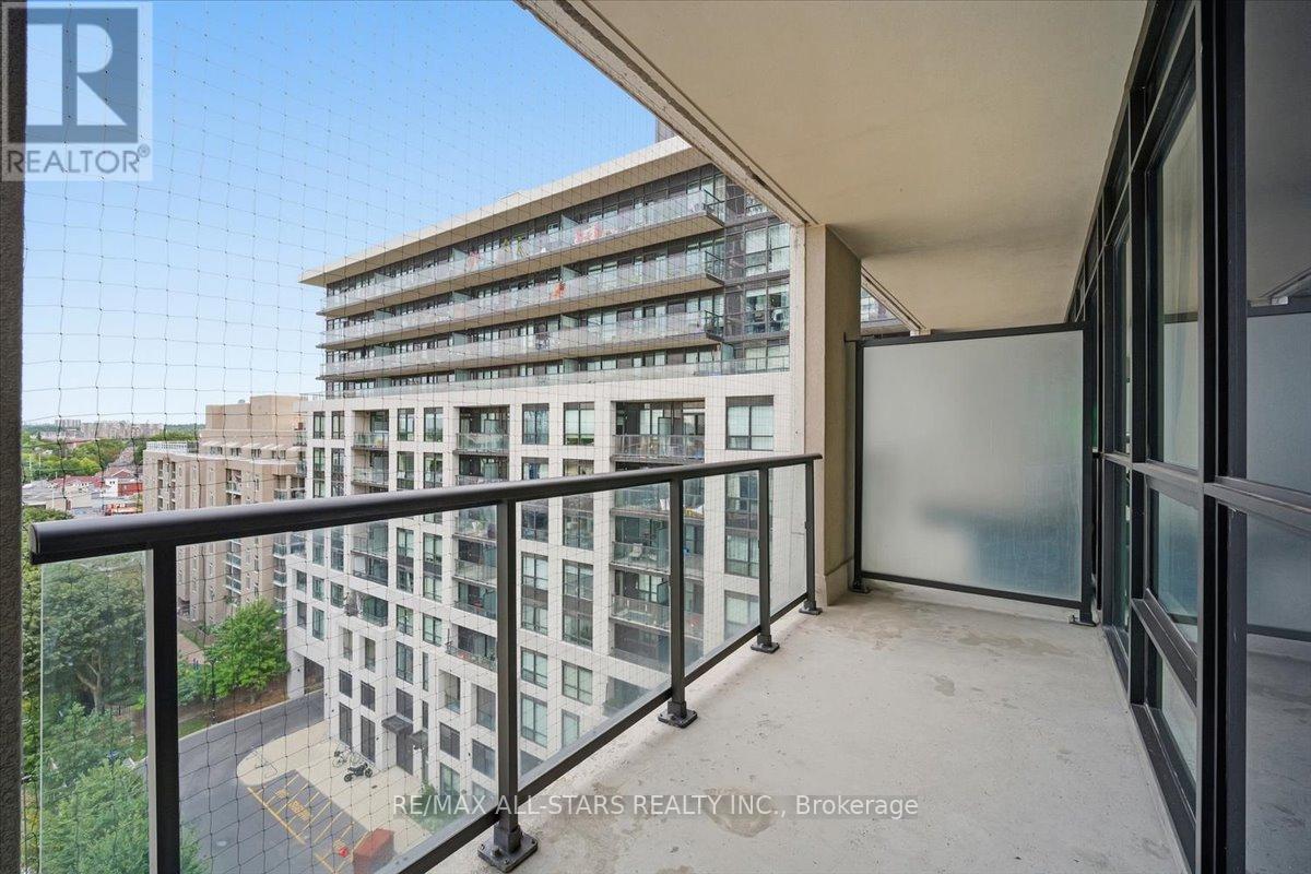 #824 8 TRENT AVENUE - 27