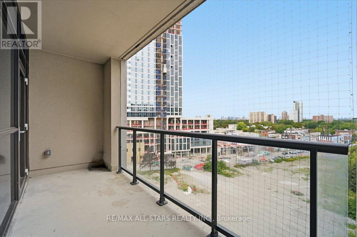 #824 8 TRENT AVENUE - Image 28