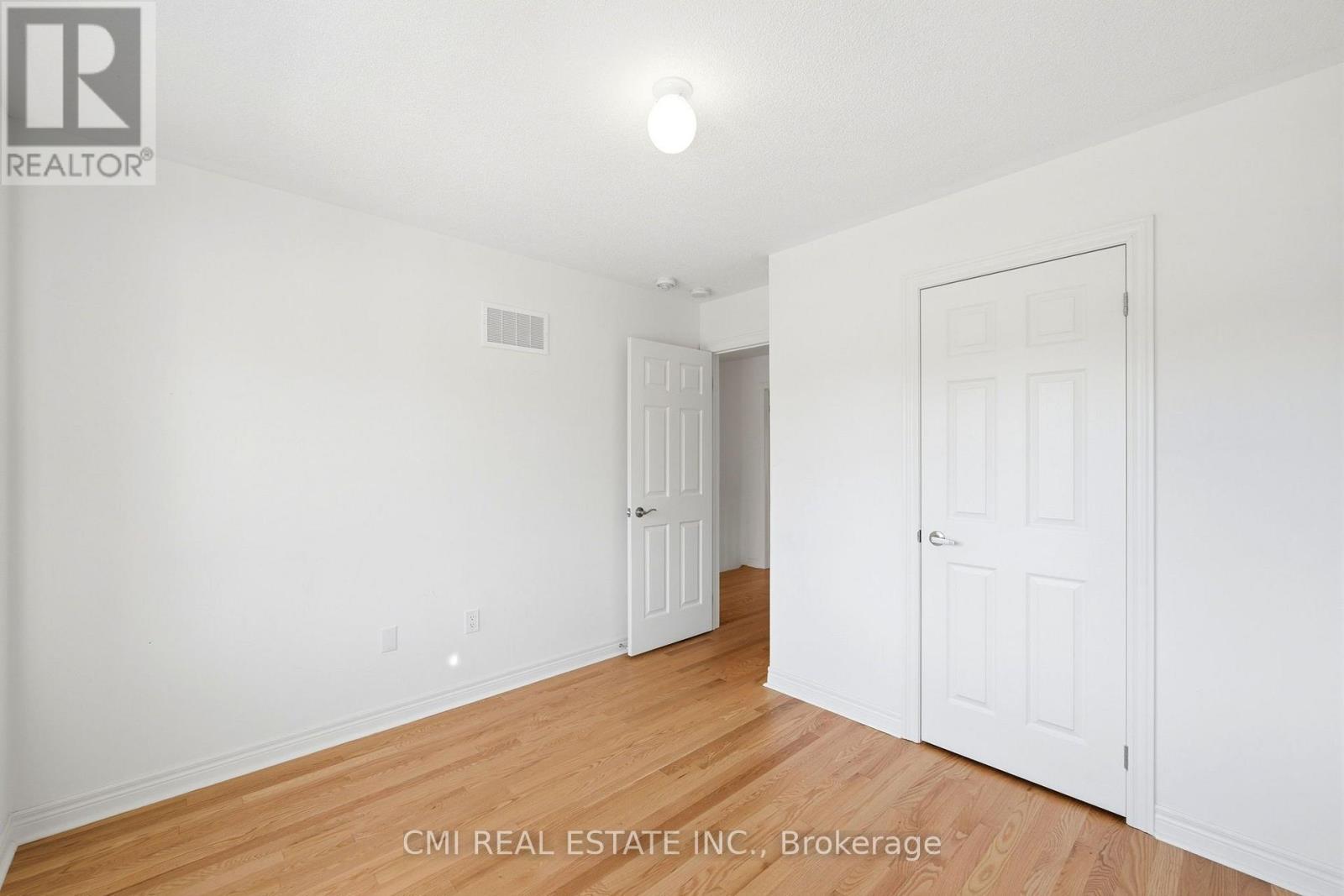 664 Fleetwood Drive, Oshawa, ON photo 26