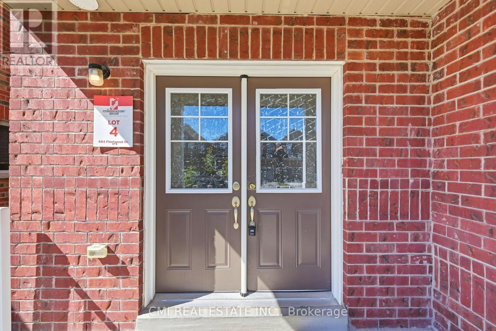 664 Fleetwood Drive, Oshawa, ON photo 3