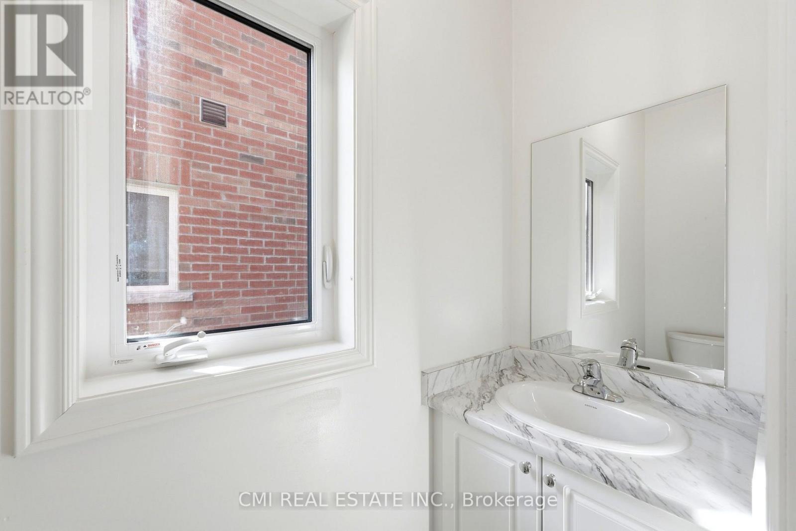 664 Fleetwood Drive, Oshawa, ON photo 31