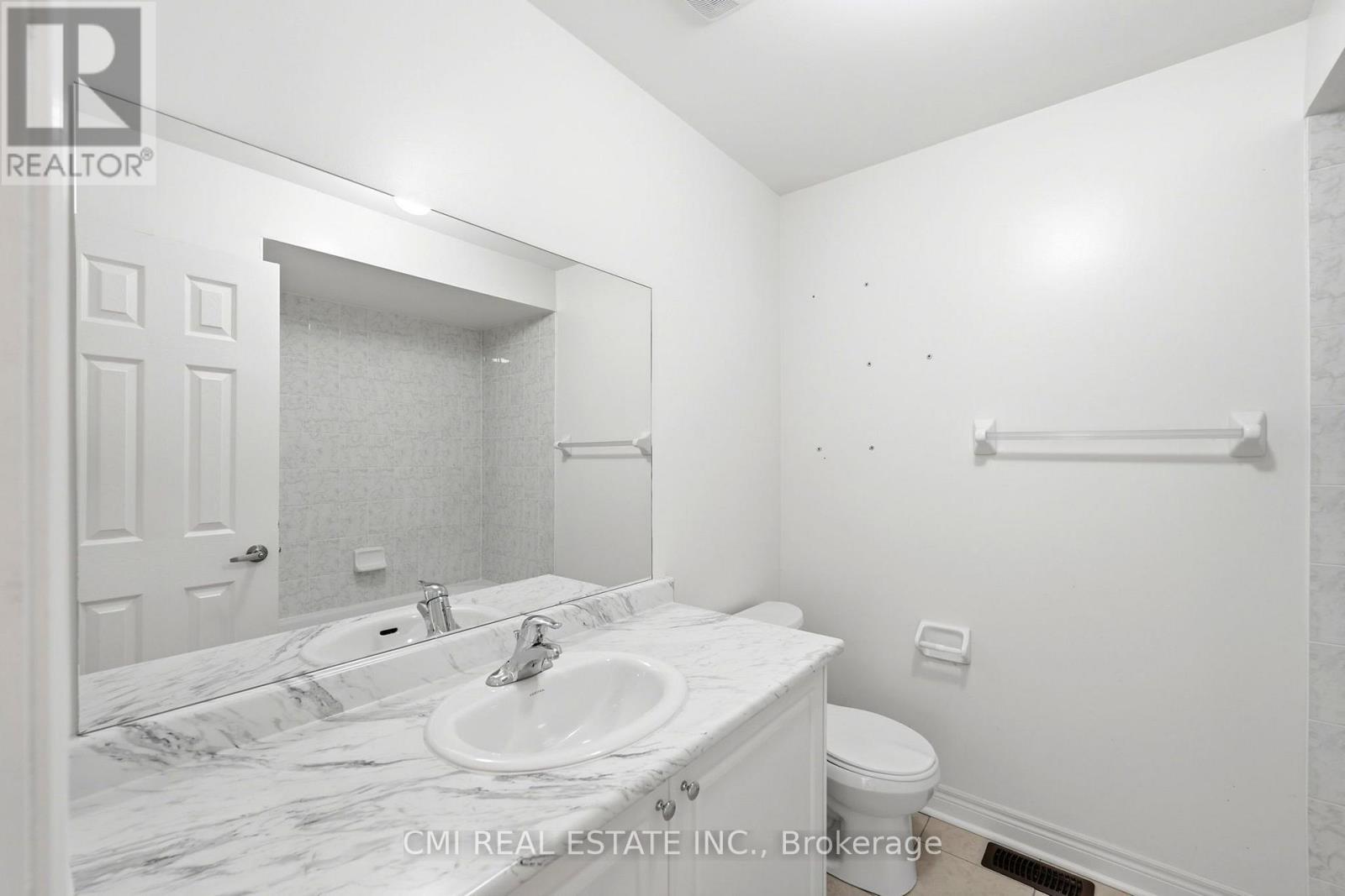 664 Fleetwood Drive, Oshawa, ON photo 32