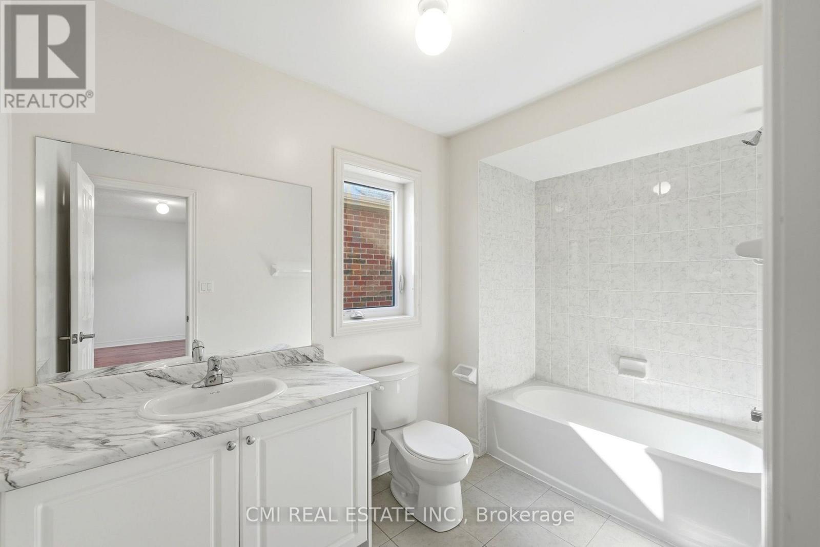 664 Fleetwood Drive, Oshawa, ON photo 33