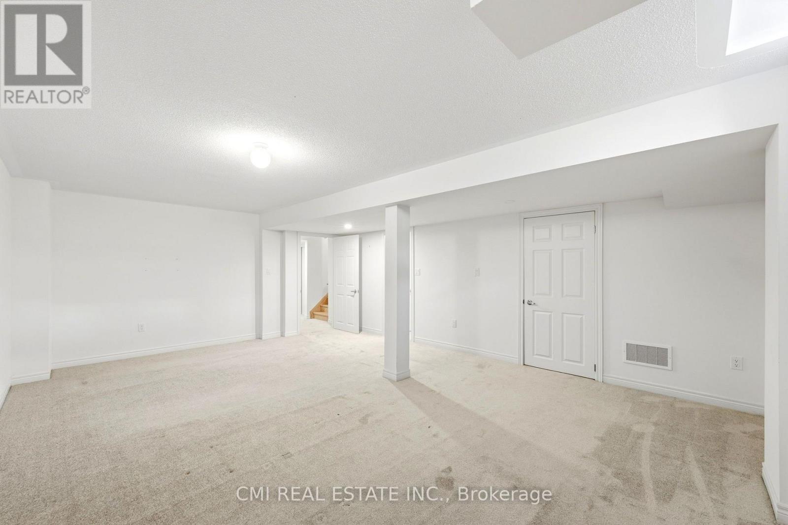 664 Fleetwood Drive, Oshawa, ON photo 43