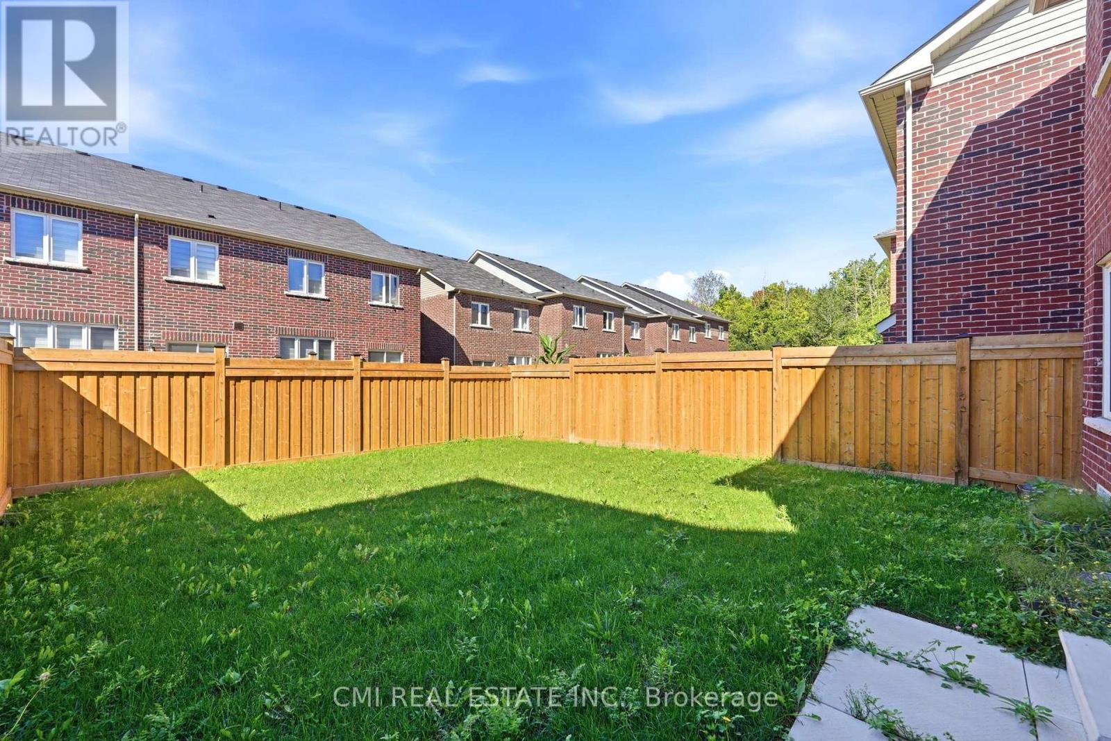 664 Fleetwood Drive, Oshawa, ON photo 44