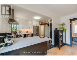 74 Oak Park Avenue, Toronto, ON M4C4M3 Photo 10