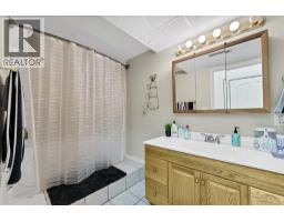 352 Cornell Crescent Sw, Medicine Hat, AB T1A7Z3 Photo 27