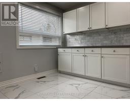 Kitchen - 241 Ashlar Road, Richmond Hill, ON L4C2W7 Photo 7