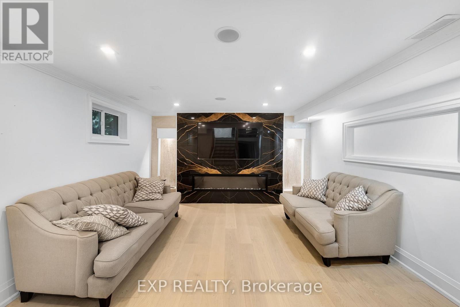 388 BOUCHIER STREET - 27