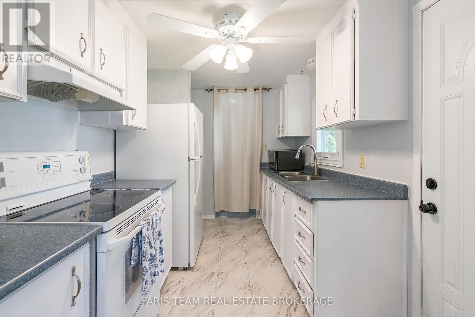 21 HAWTHORNE DRIVE - Image 10