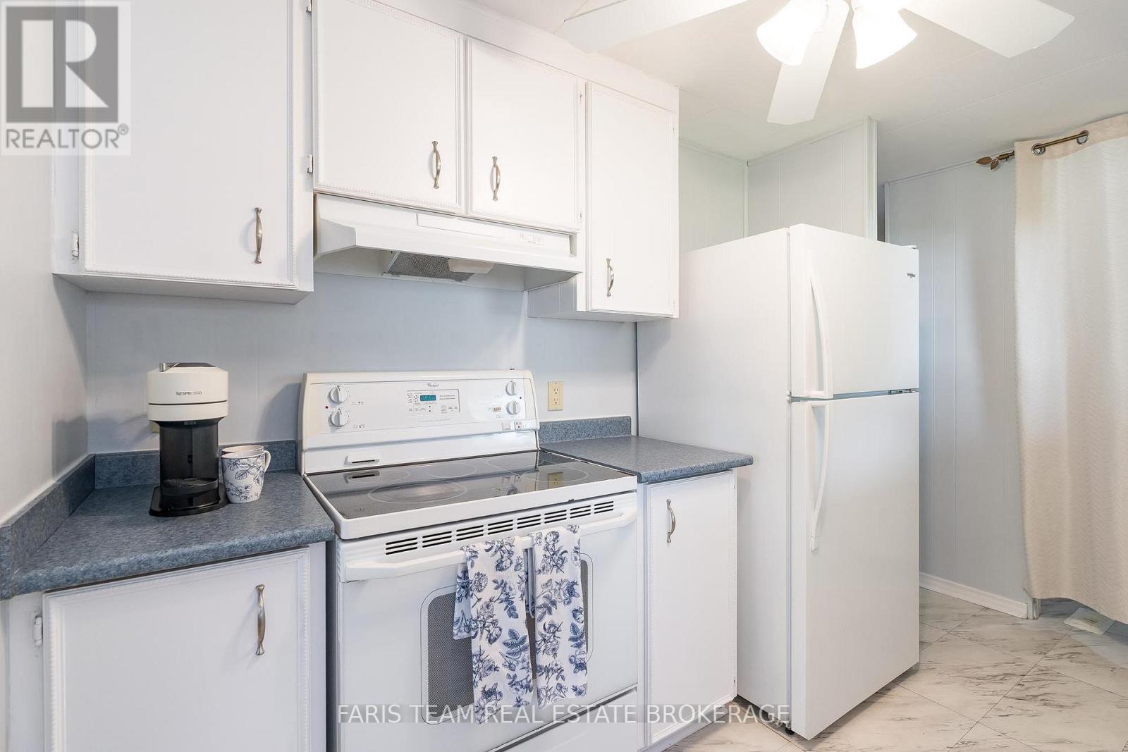 21 HAWTHORNE DRIVE - Image 11
