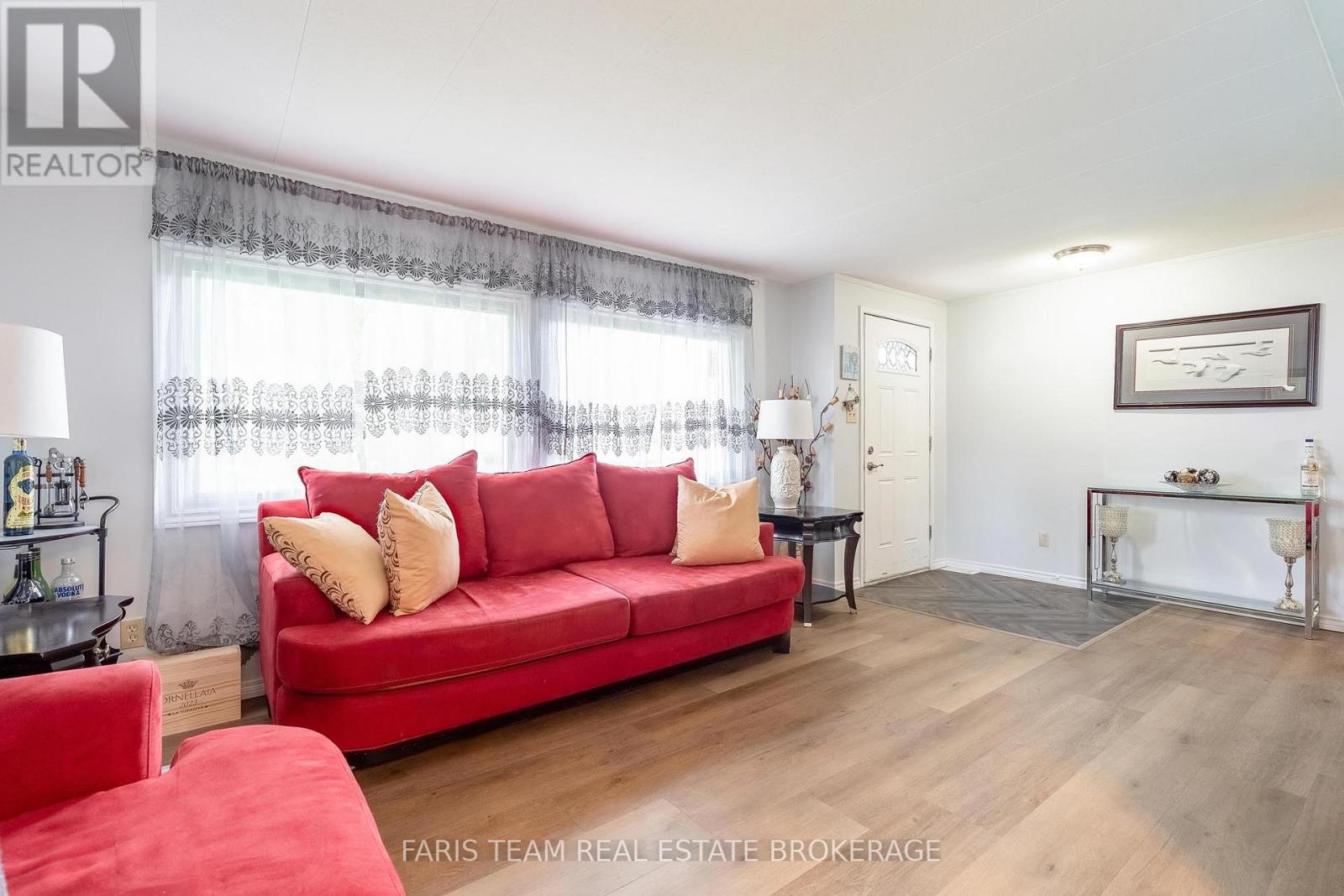 21 HAWTHORNE DRIVE - Image 15