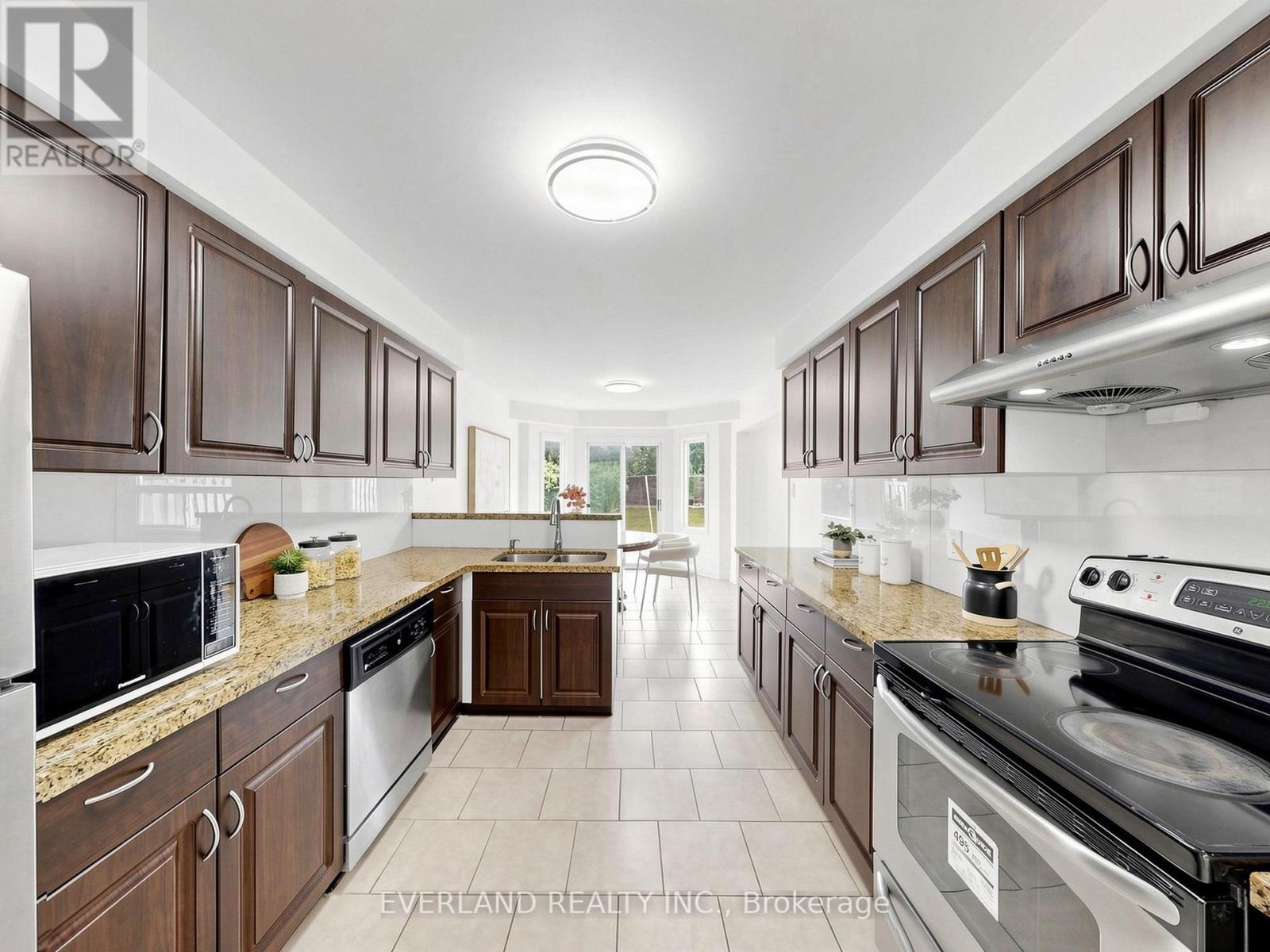 26 ERLA COURT - 12