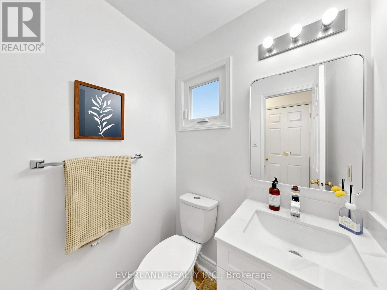 26 ERLA COURT - 16