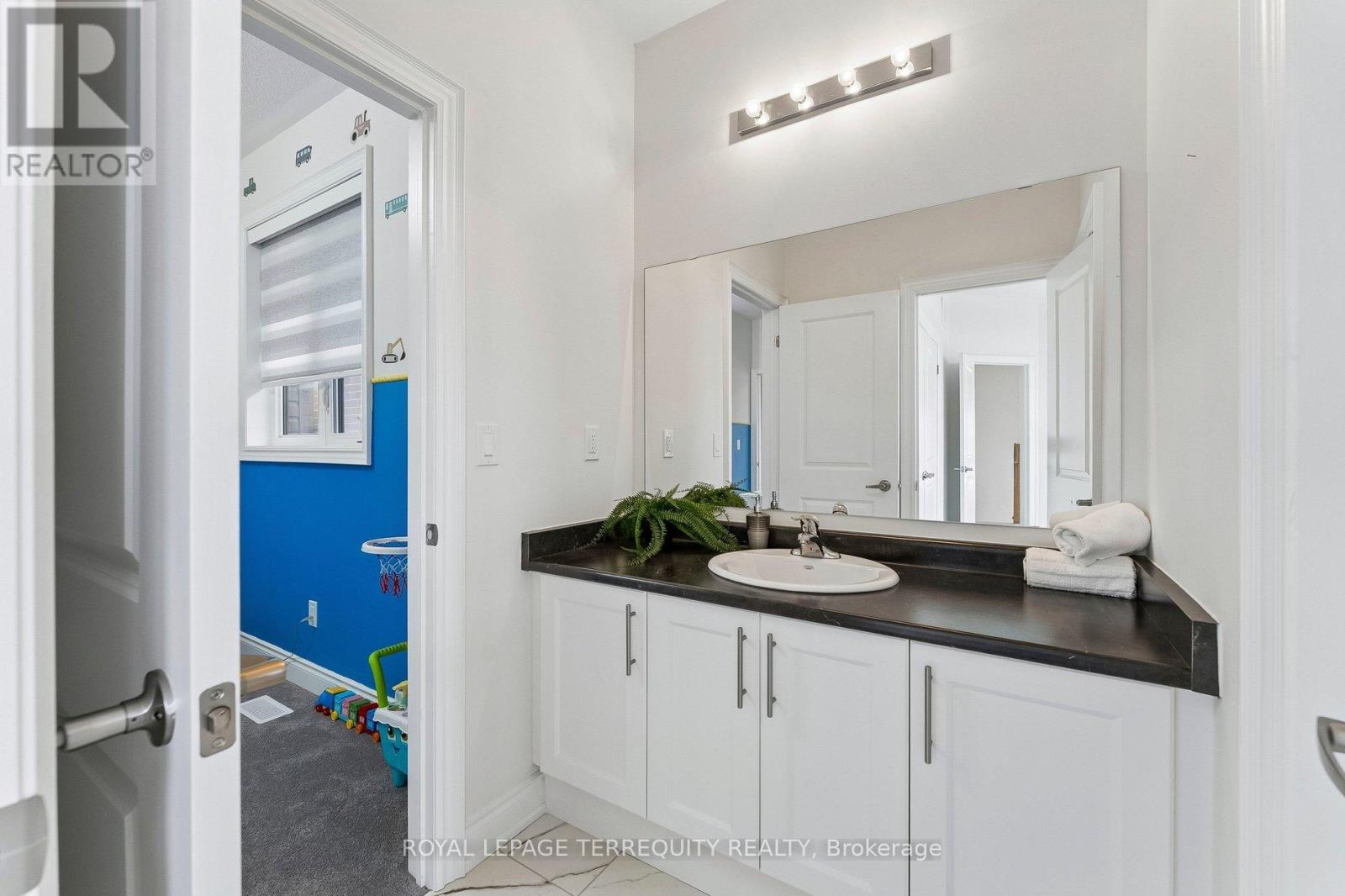 7 BALLANVIEW COURT - Image 34
