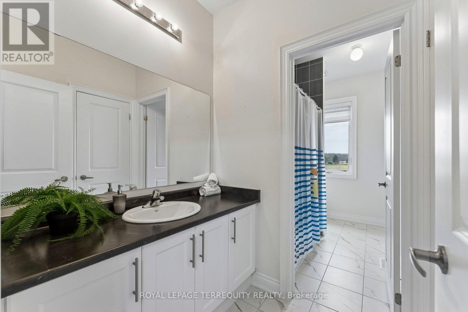 7 BALLANVIEW COURT - Image 37