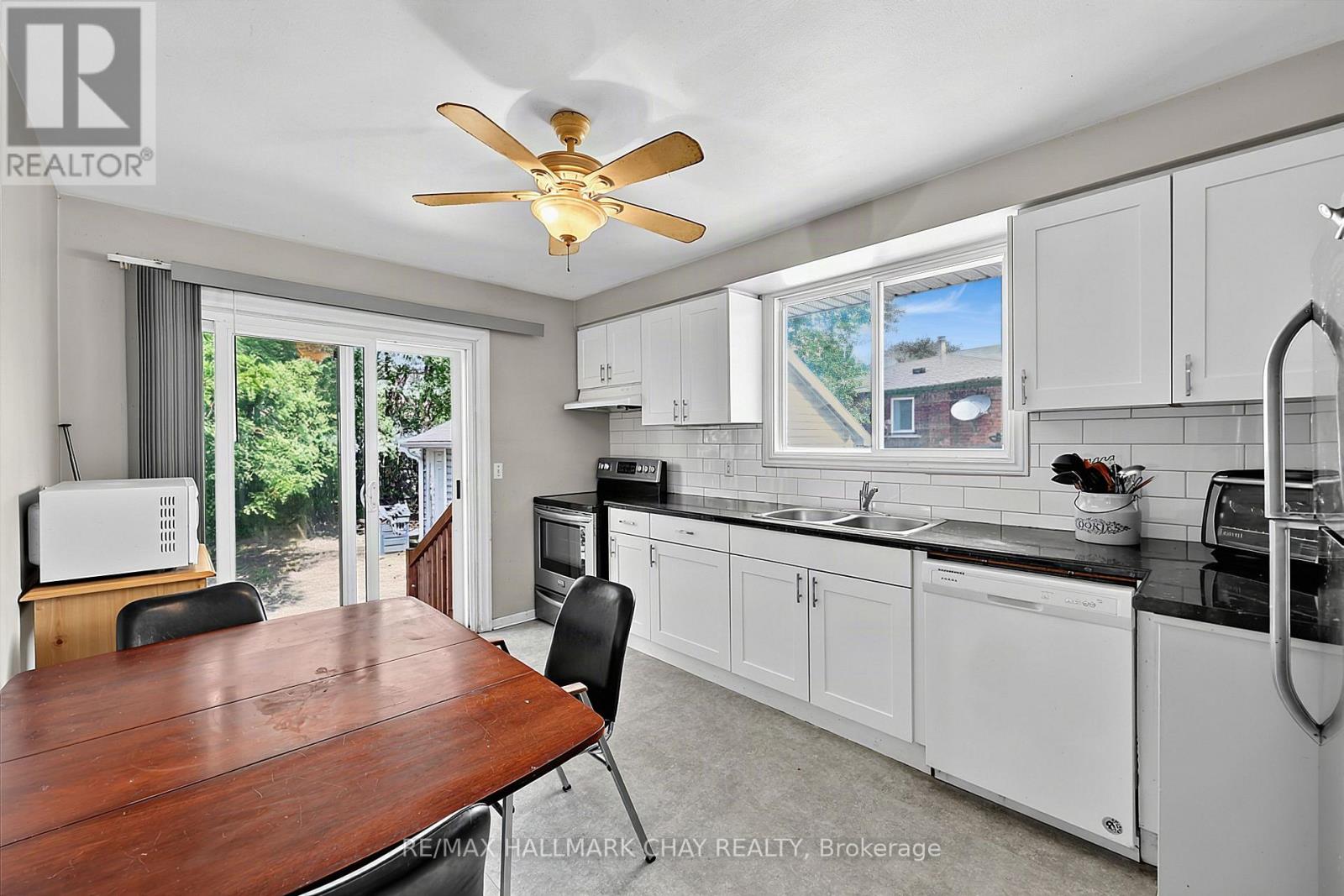 73 Kulpin Avenue, Bradford West Gwillimbury (Bradford), Ontario, L3Z1T6, Bradford West Gwillimbury (Bradford), Ontario — photo 3 of 5