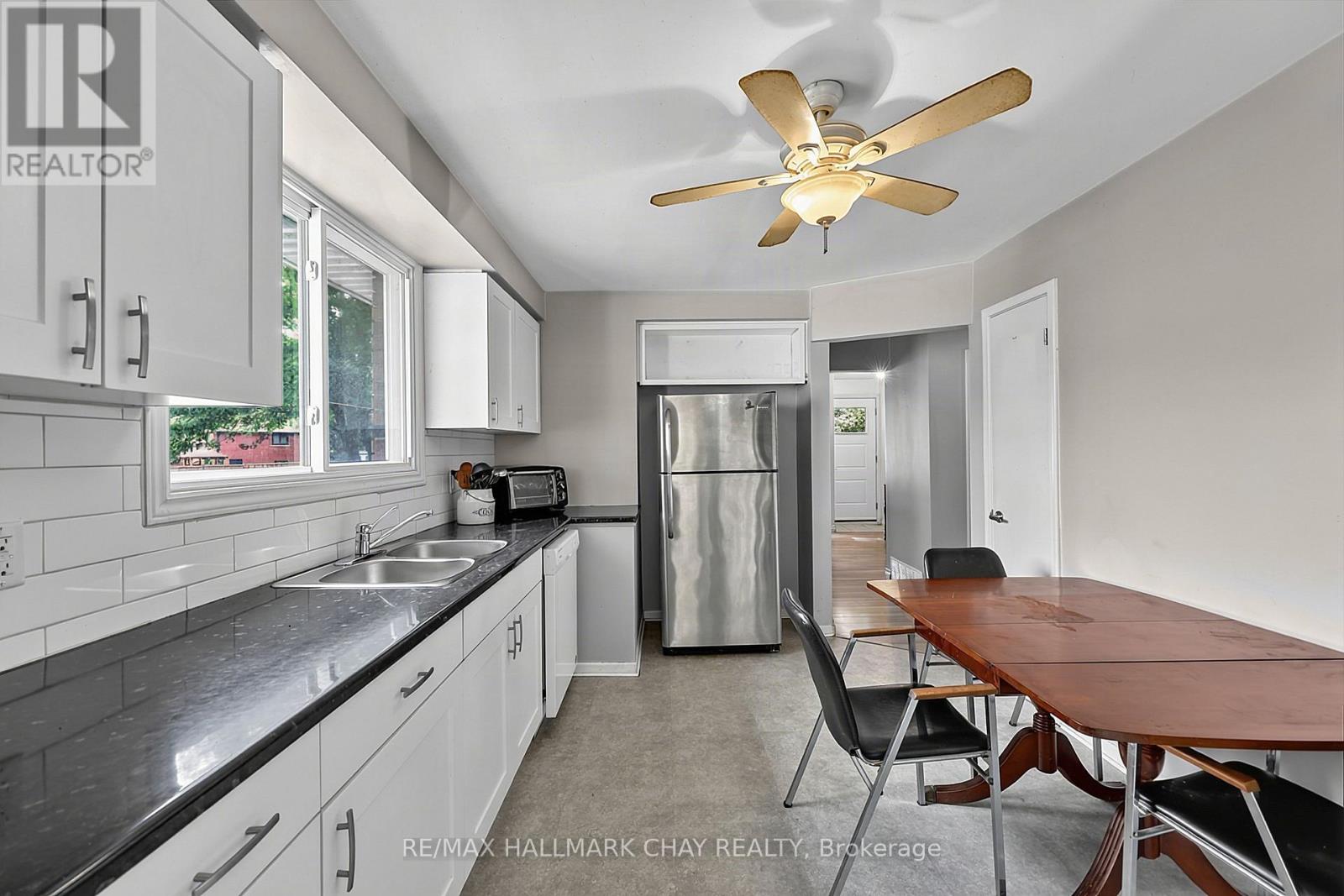 73 Kulpin Avenue, Bradford West Gwillimbury (Bradford), Ontario, L3Z1T6, Bradford West Gwillimbury (Bradford), Ontario — photo 5 of 5