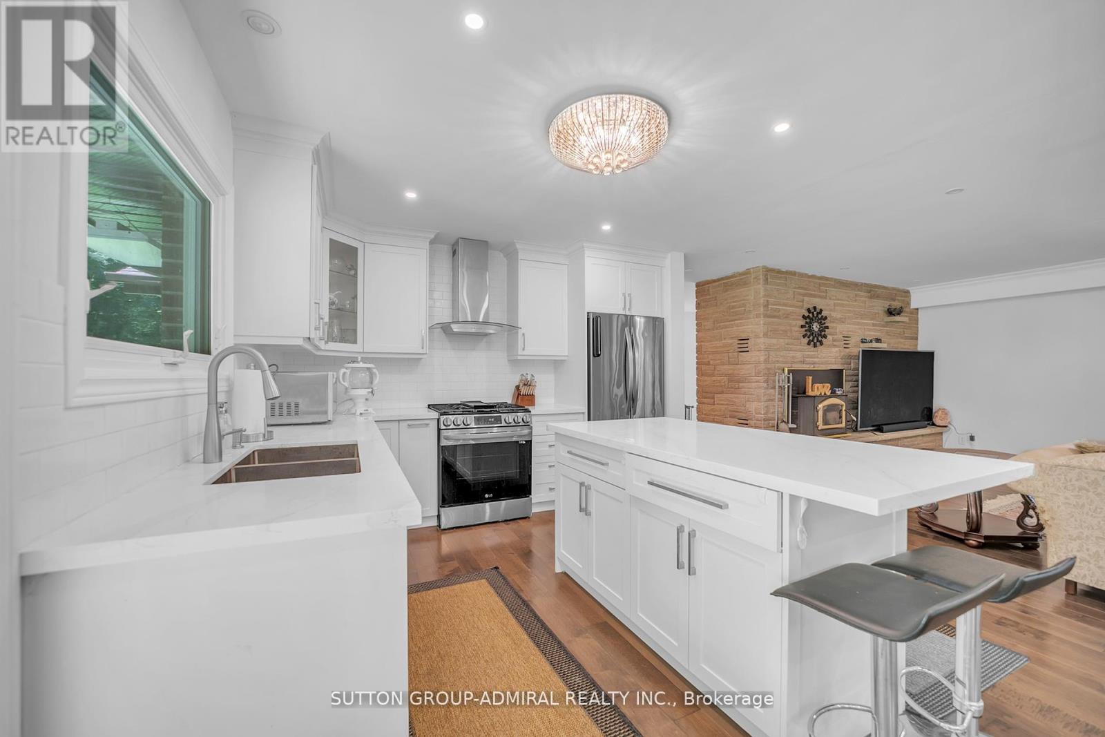 19246 WARDEN AVENUE - 16