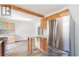 Bedroom - 18 Holgate Street, Barrie, ON L4N2T5 Photo 8