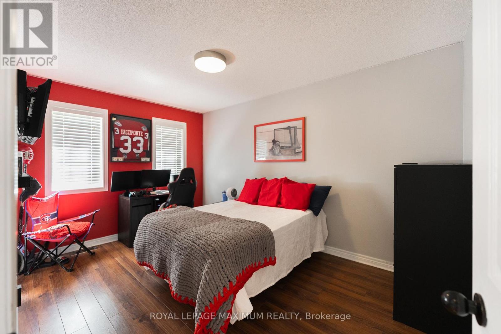 5221 GARLAND CRESCENT - 27