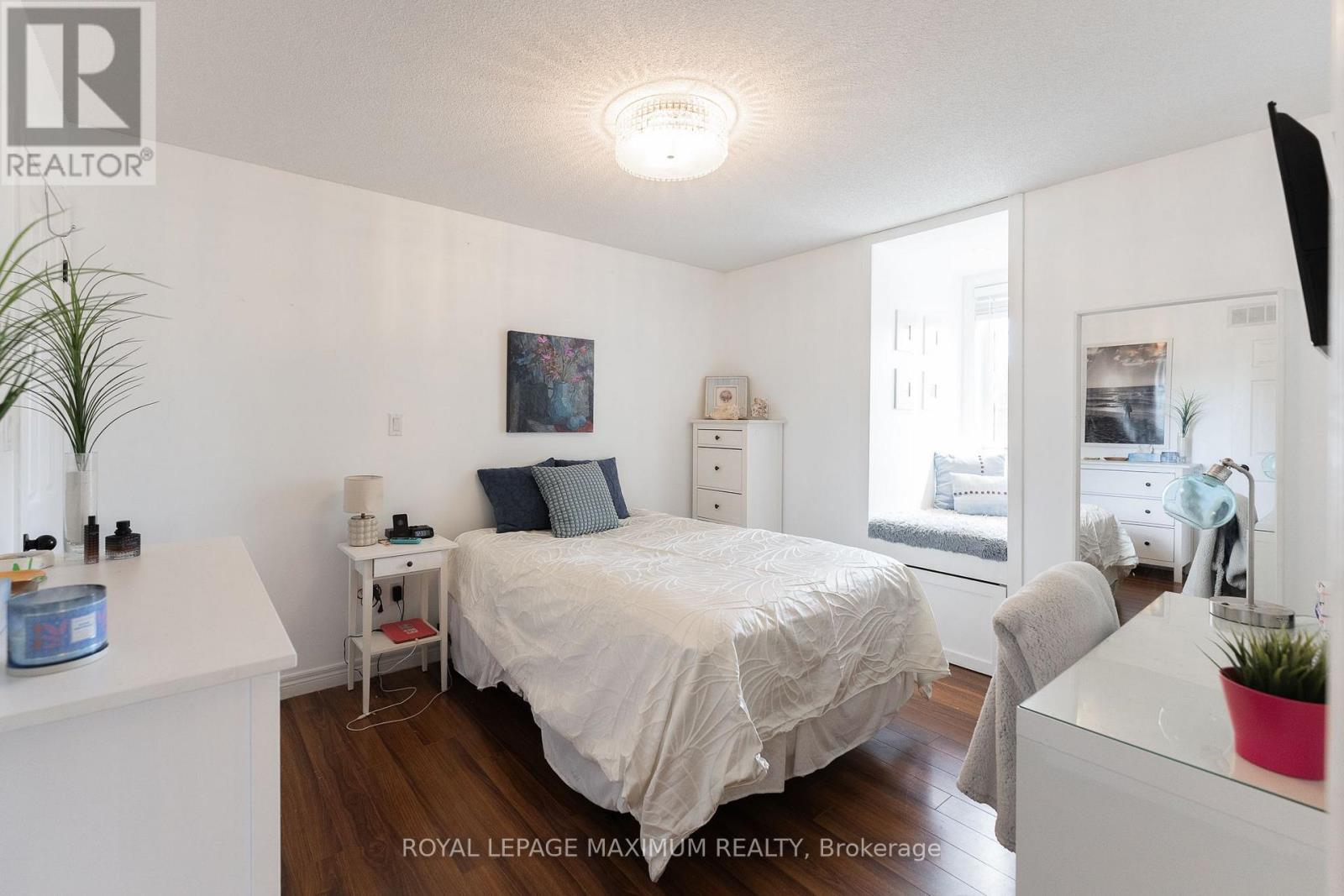 5221 GARLAND CRESCENT - 29