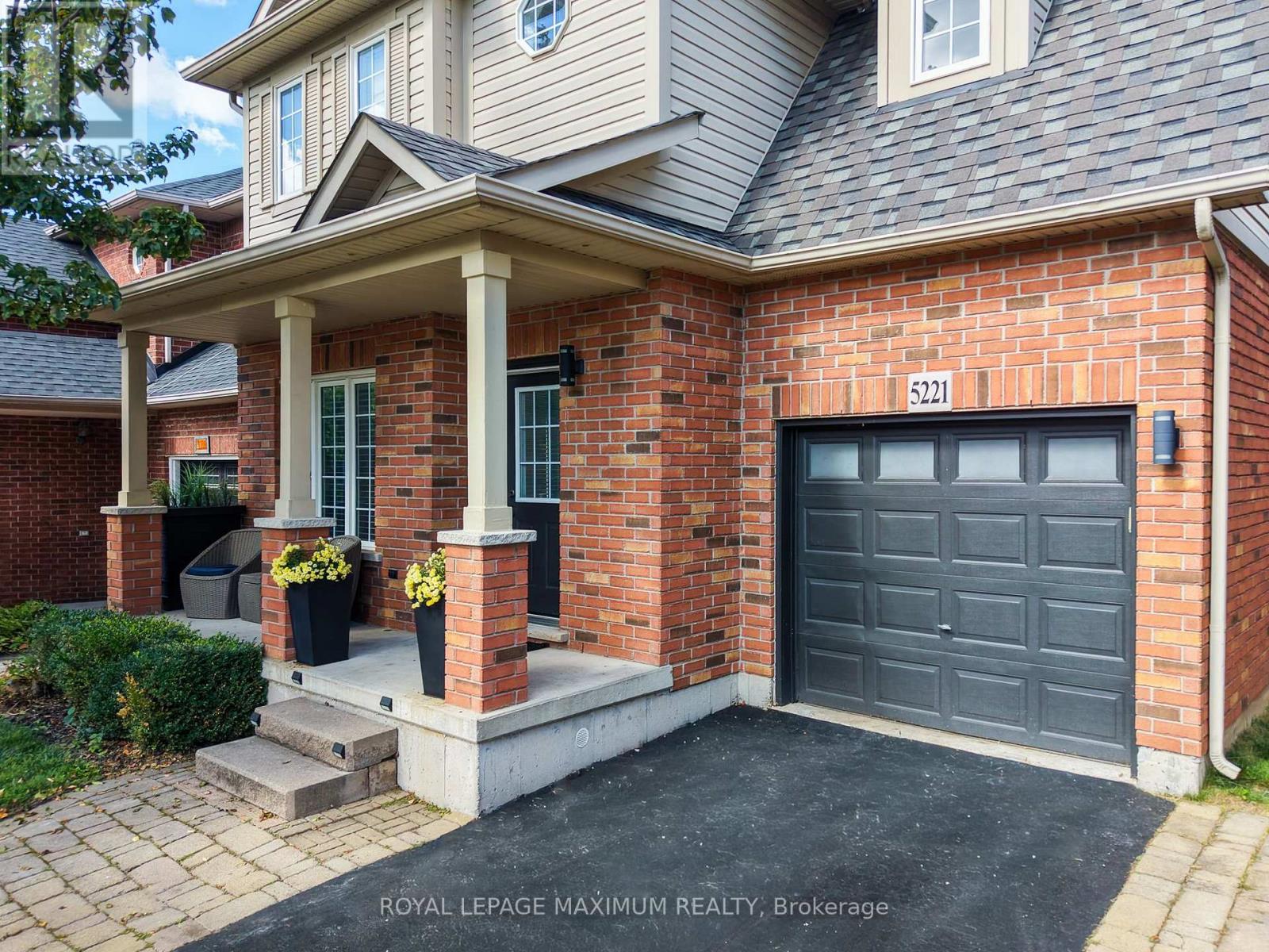 Photo of 5221 GARLAND CRESCENT